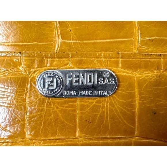 VTG FENDI SAS Bright Yellow Patent Crocodile Wallet Checkbook - Picture 5 of 5